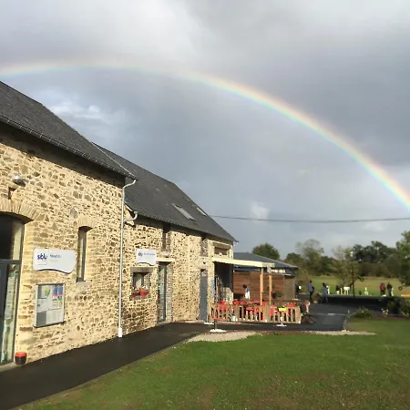 Mobil 10 M Et Mme Colas *