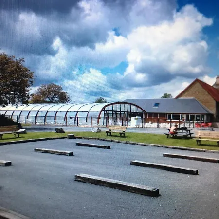 Mobil 10 M Et Mme Colas Campingplads