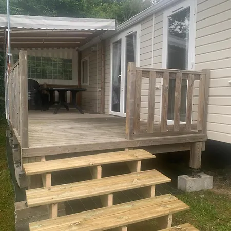 Camping Mobil 10 M Et Mme Colas *