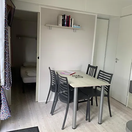 Mobil 10 M Et Mme Colas Campingplads