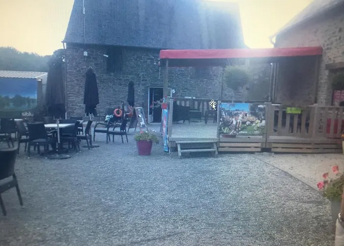 Mobil 10 M Et Mme Colas * Litteau