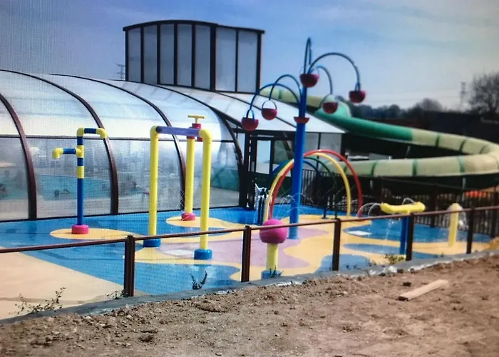 Campingplatz Mobil 10 M Et Mme Colas *