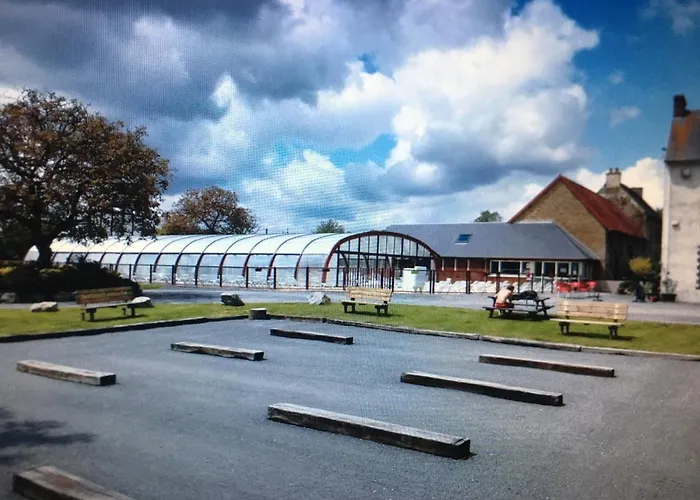 Mobil 10 M Et Mme Colas Campingplads