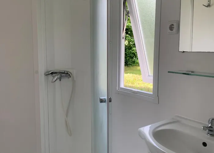 Mobil 10 M Et Mme Colas Campingplatz *